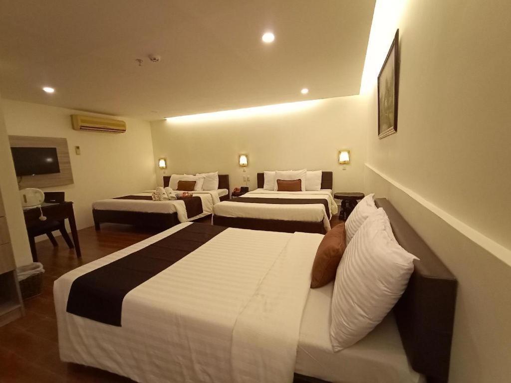 Hotel Asuncion Laoag Zewnętrze zdjęcie
